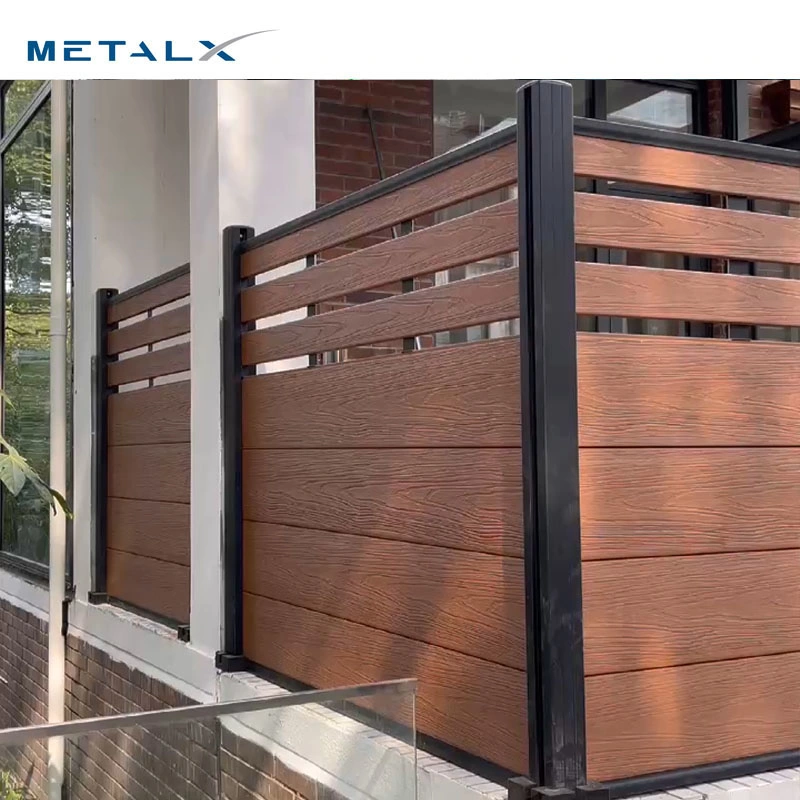 High Quality Co-Extract Wood Plastic Composite WPC decking Fence Board المبارزة بالسيف