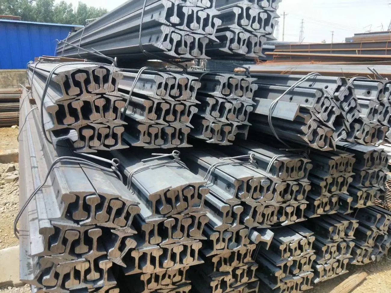 Railway Steel Rail 6m to 12m Length, Steel Rail Track From China, Steel Rail Track Material