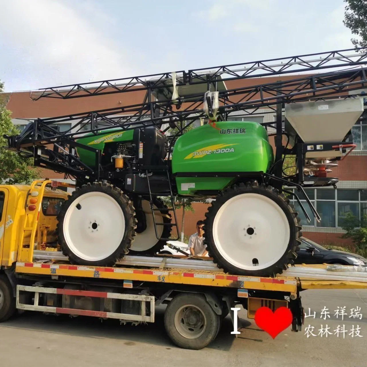 High Horsepower Diesel Powered Sprayer Plant Protection Equipment Ride-on Diesel Four-Wheel Drive Sprayer