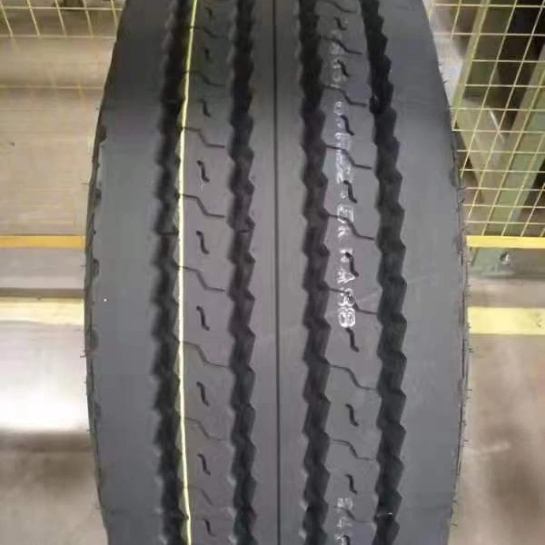PCR Tire, Passenger Car Tyres. China Tire Factory Price, Tires for SUV, 4*4, UHP, LTR, Mt. Top Brand Tire Size 12, 13, 14, 15, 16, 17, 18, 19