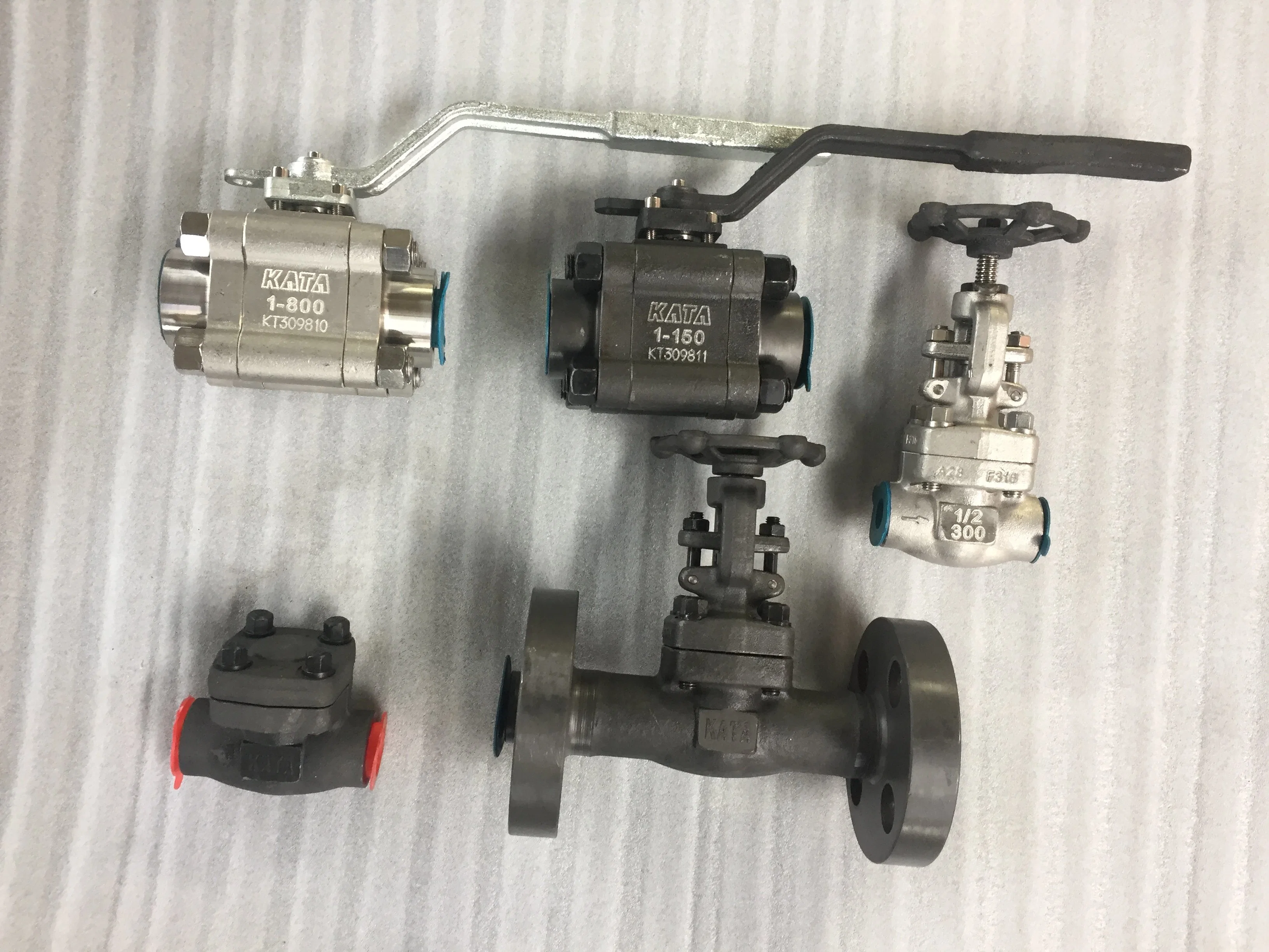 NPT Threaded 3 Piece Ball Valve F304 Class 800 1 Inch