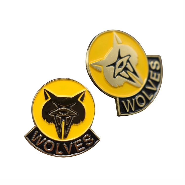 China Factory Custom Soft Enamel Wolves Badge Cartoon Cute Emblem Badge Round Shape Metal Lapel Pin