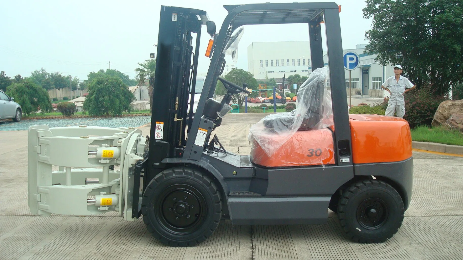 2015 China Nueva abrazadera de rollo de papel para carretilla elevadora