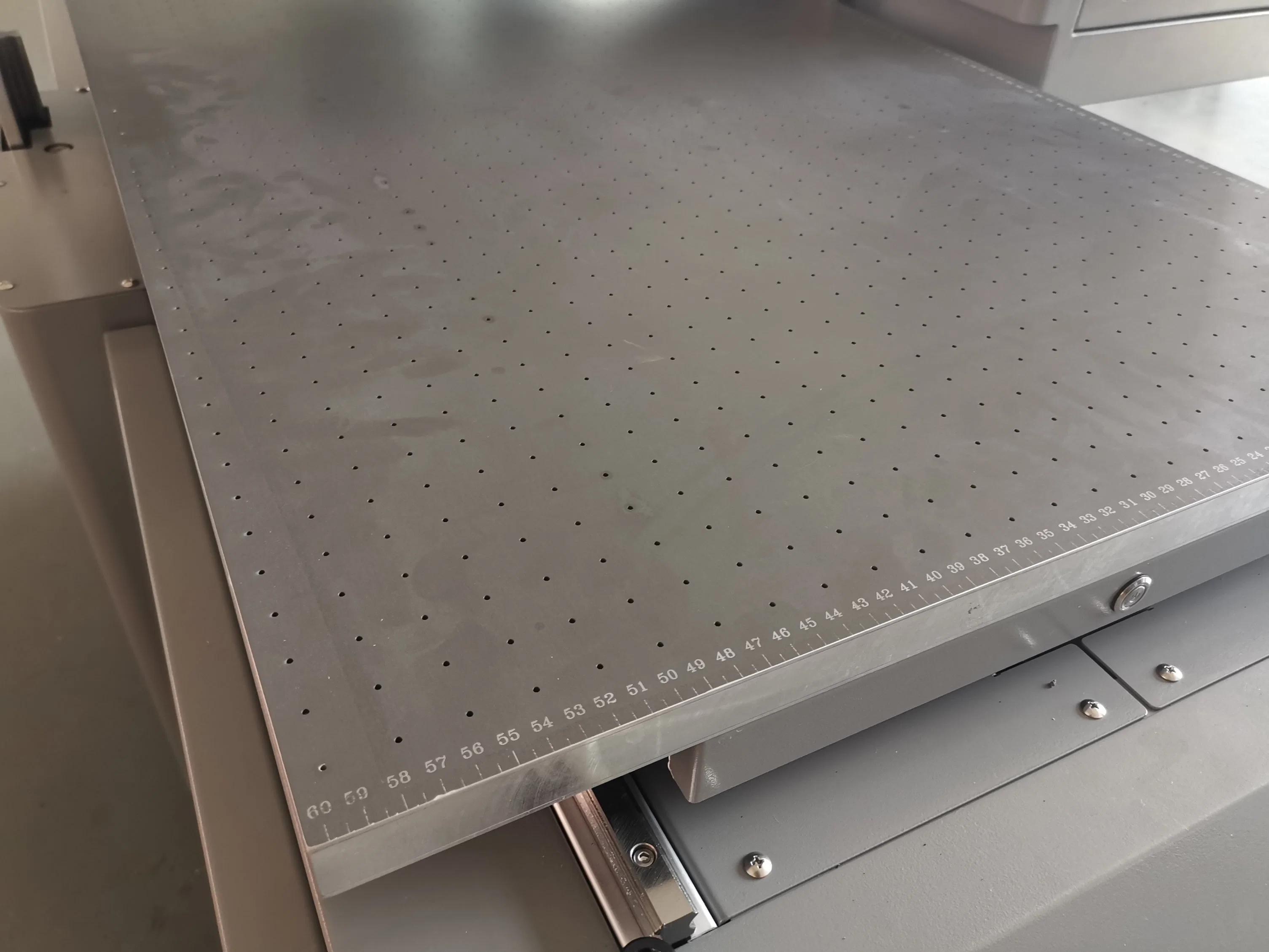 Desktop A1 3 Köpfe UV-Drucker Flachbett-Druckmaschine