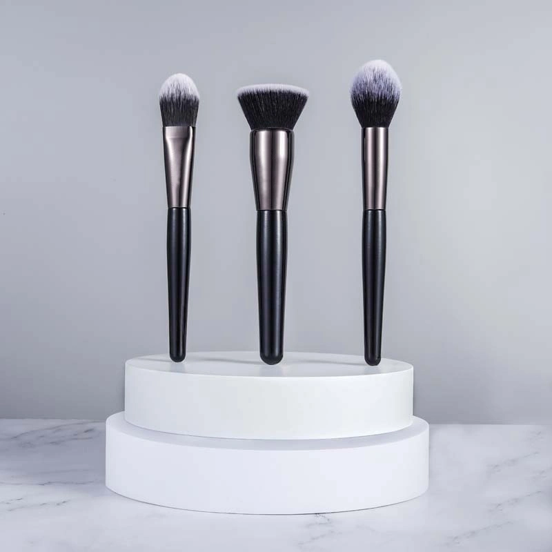 مستحضرات التجميل الساخنة تدفع مصنعي المعدات الأصلية (OEM) المقبولة 15PCS Professional Makeup Brبوش تم التعيين للهدية الترويجية