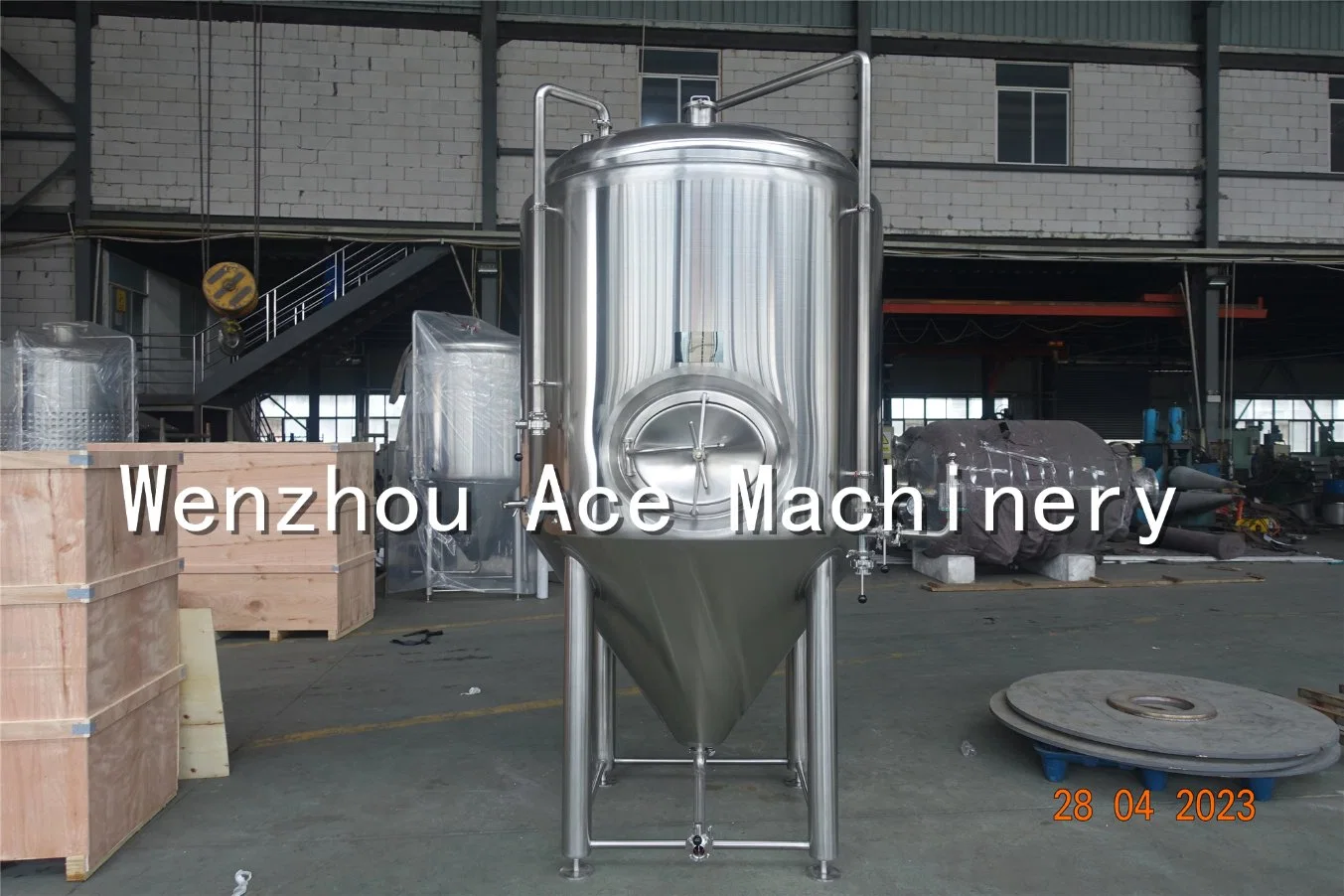 Price 1000L Craft Beer Fermenter Conical Fermentation Tank Cooling Jacket Fermenting Vessel Brewery Complete Brewing Equipment Factory