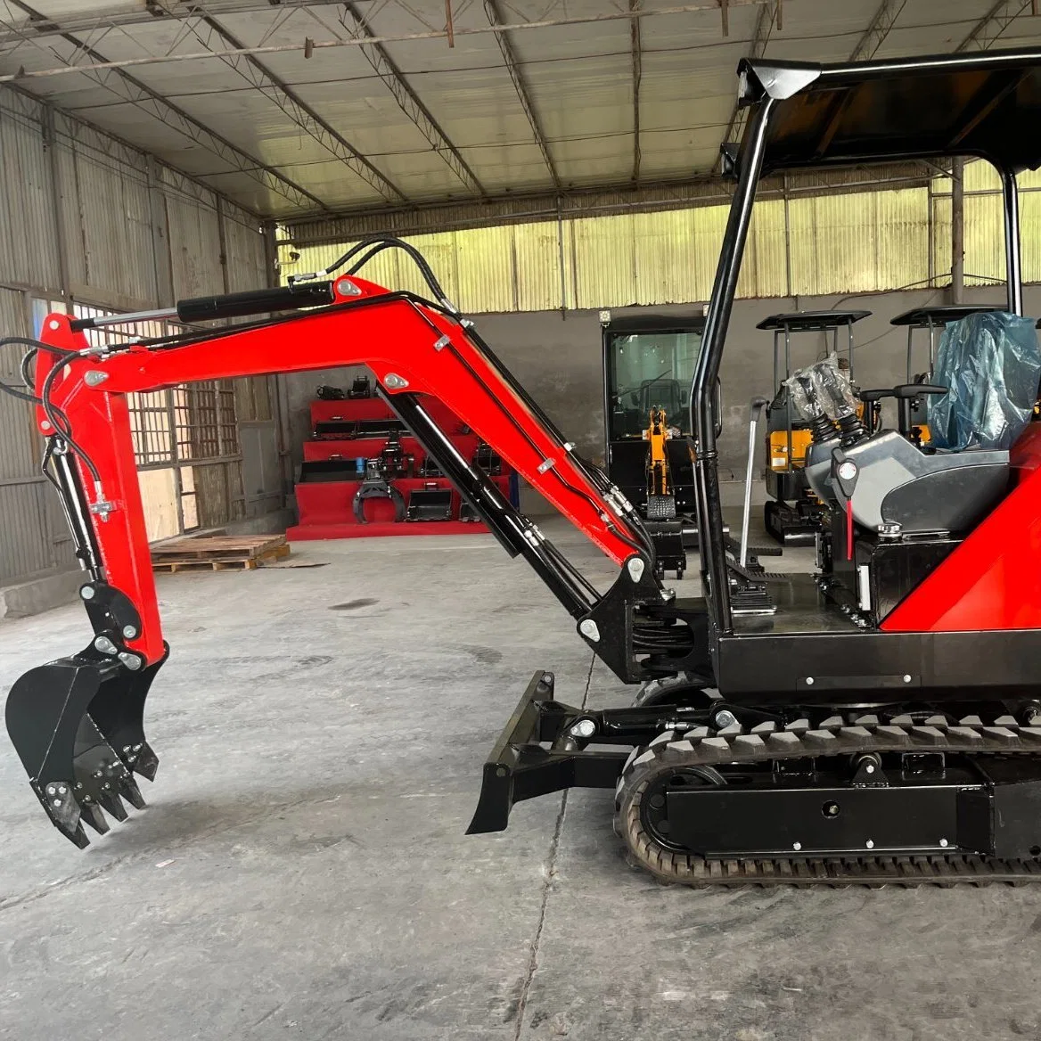 Building Engineering Home/Garden/Agriculture Use Crawler Hydraulic 2.0ton Mini Excavator with CE