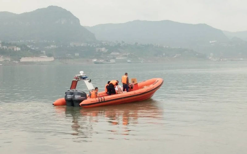 16 personas F. R. P. totalmente cerrado Freefall salvavidas/bote de rescate