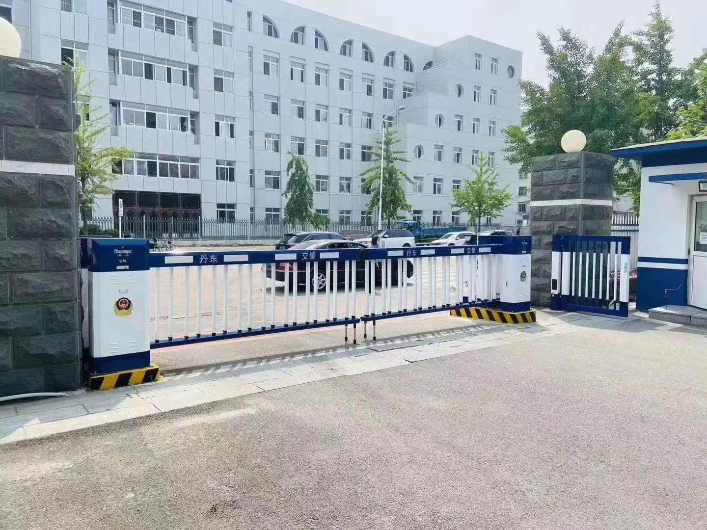 Automatic Road Traffic Access Barrier Gate