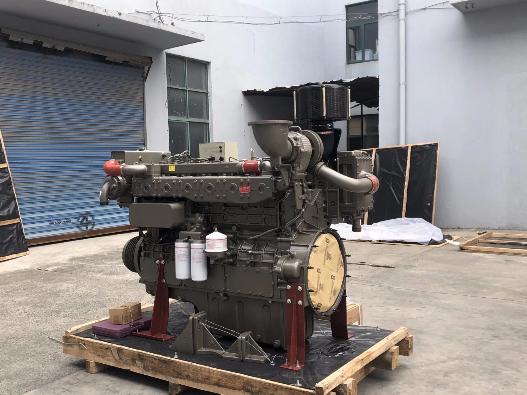 Genuine Water Cooling Yuchai Marine Diesel Engine Yc6c925L-C20