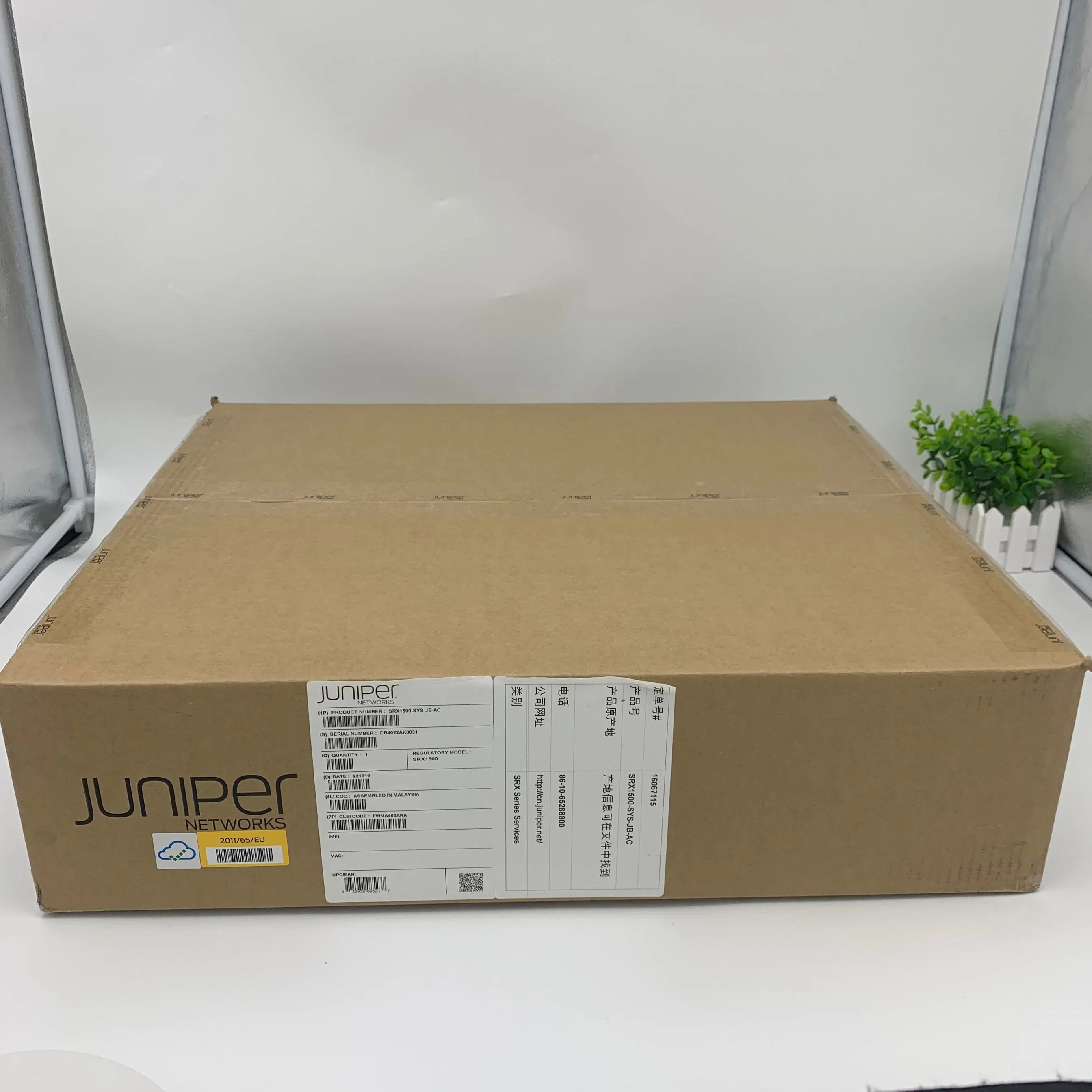 Brand New Original Juniper Srx300 Series Service Gateway Firewall Srx300-Sys-Jb