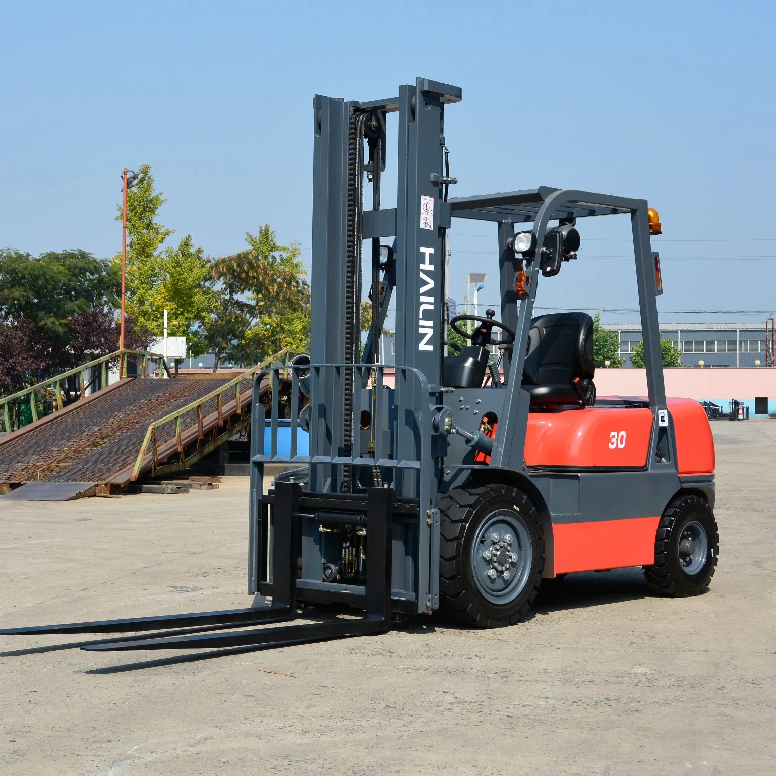 3t Diesel Forklift Truck Automatic Transmission Lifting Height 4.5 M Container Mast