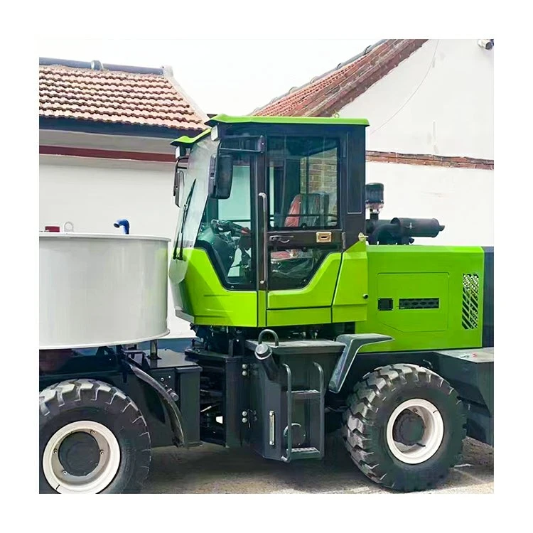 Équipement de mélange de béton Camion malaxeur autochargeur de ciment sur le chantier de construction.