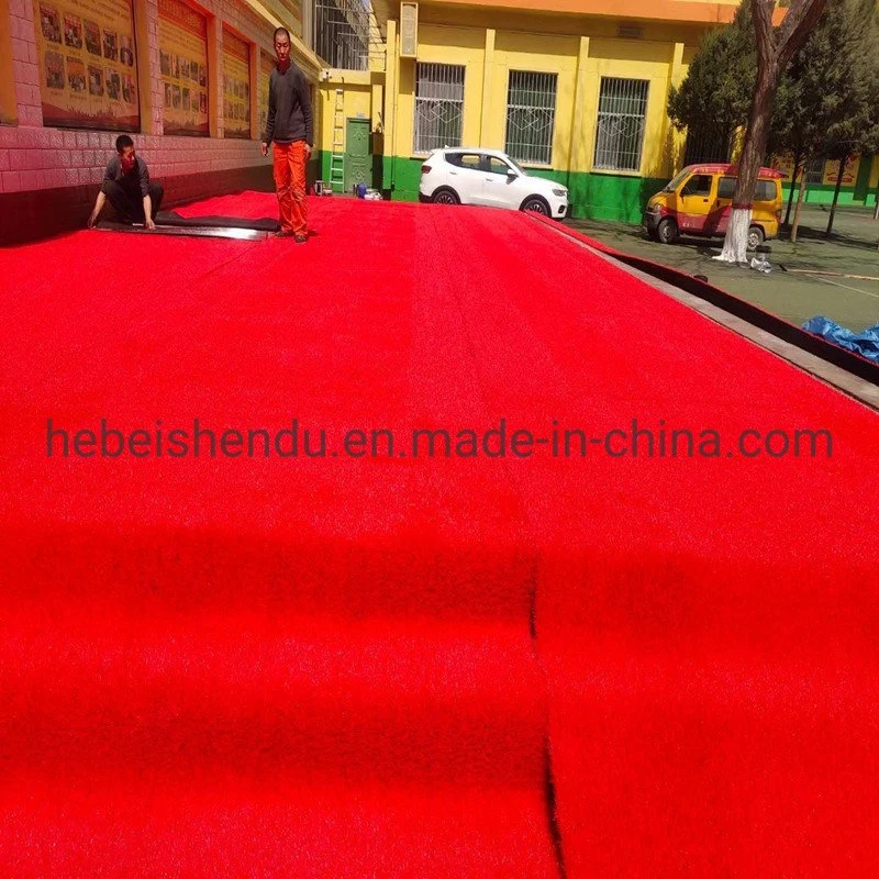 Faux en plastique vert jardin paysager de tapis de gazon artificiel Gazon synthétique de couleur rouge de l'herbe