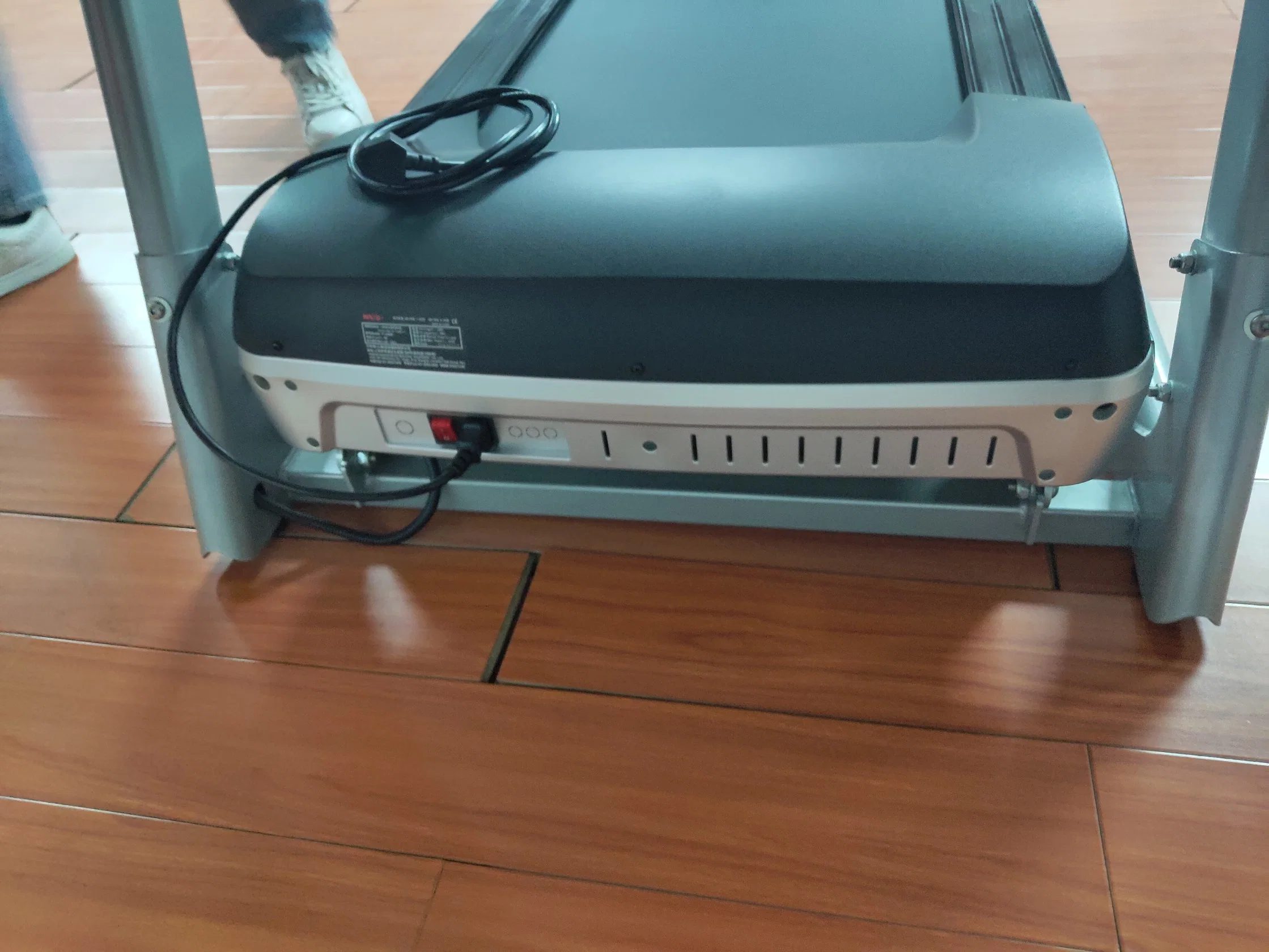 Banheira de vender 1.5HP Ginásio em casa com a máquina fitness esteira ergométrica Sport exercer Formador Equipamento com Inclinação Automática