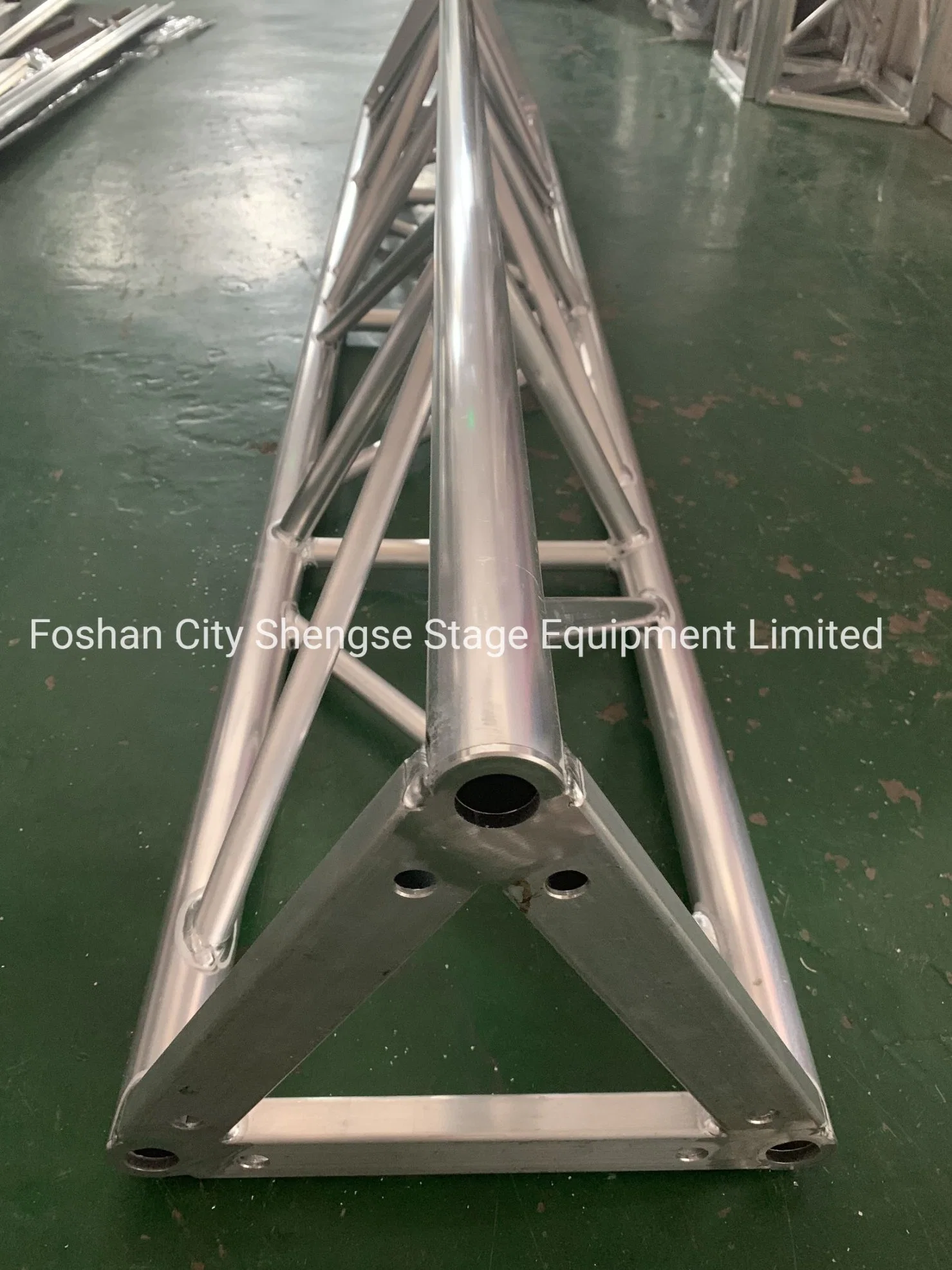 OEM/ODM Assemble Stage Trade Show Booth Building Golden Color Arc Bolt Aluminum Triangle Truss with Flat Adapter for Public Address Display