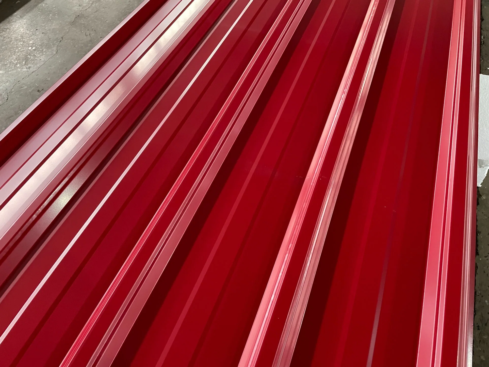 Tile Panel Price Customized Red Color Coated Pressed Color Steel Sheet