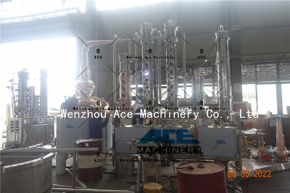 Steam Jacketed Tank/Boiler with Copper Distiller Column and Mixer/Agitator for Distillation Equipment