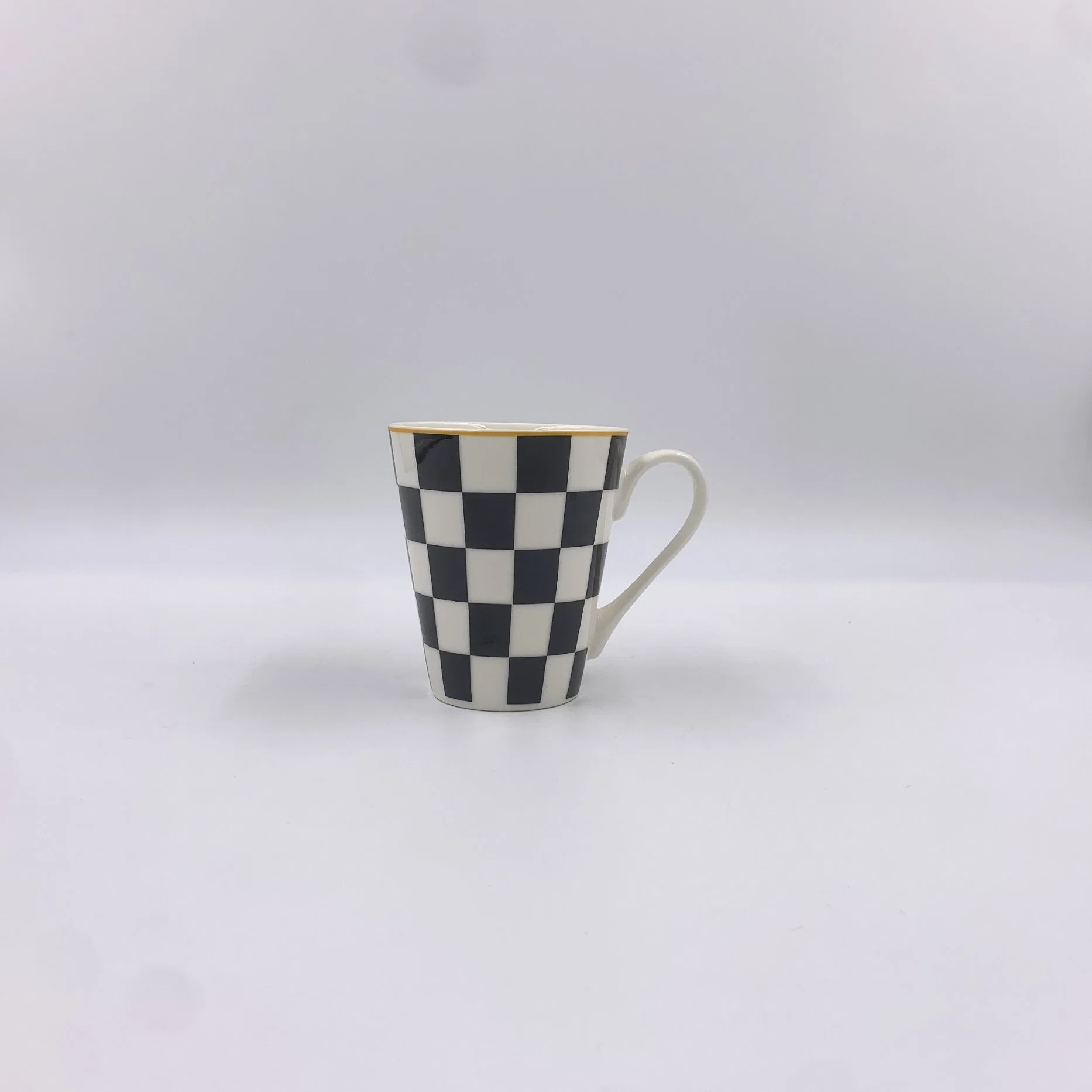 Porcelain Dinnerware China Wholesale/Supplier 3PCS/Set Black and White Grid Ceramic Dinner Set Kitchen Utensils Decoration with Customized Color Pattern Logo and Designs