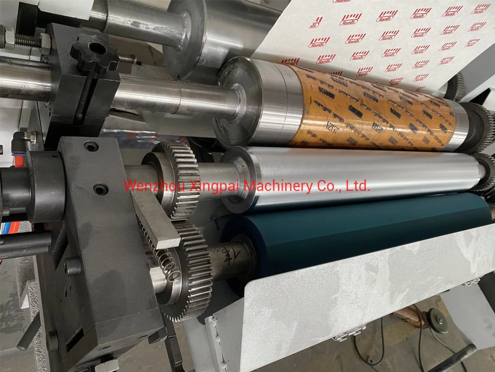 4 Colors Roll to Roll Plastic Film Flexo Printing Machine Paper Cup Printer Machine Non Woven Printing Press