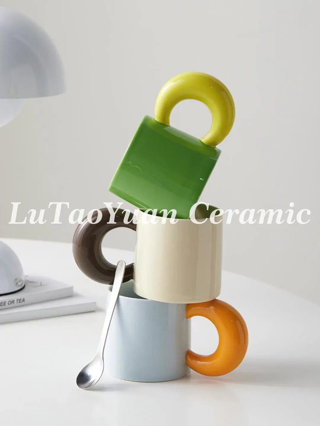 Cute Style Cartoon Handle Ceramic Mug Porcelain Dinnerware Pure Glazed Cup Teaset Kitchen Utensils Decoration with Customized Color Pattern Logo and Design