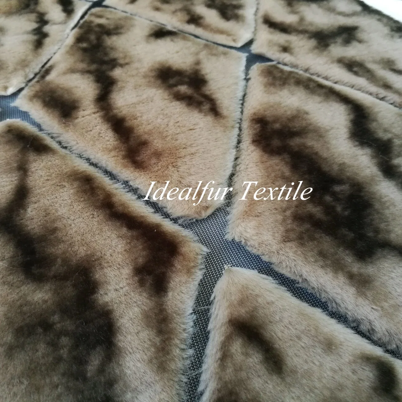 Hollowing out Diamond Leopard Fake Fur