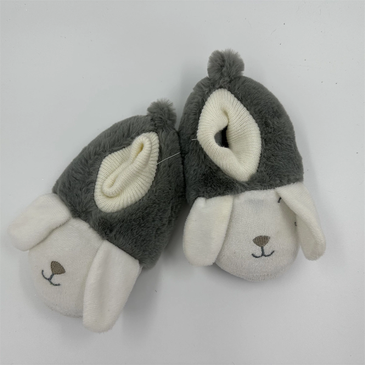 Cute Long-eared Rabbit Invierno Indoor Plush zapatos Cartoon calientes sin cordones