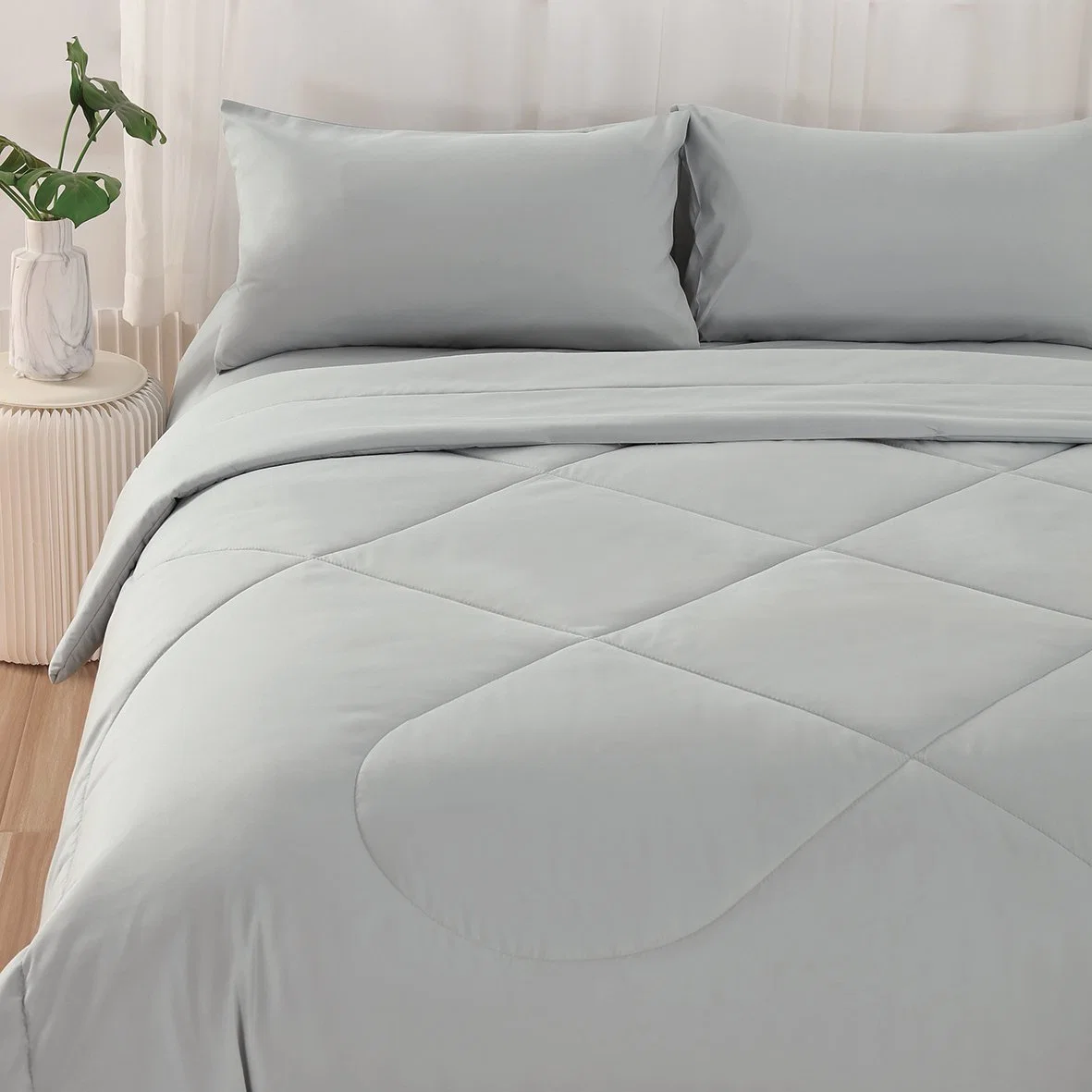 King Bed Sheets Set - 5 Piece Bedding - Brushed Microfiber