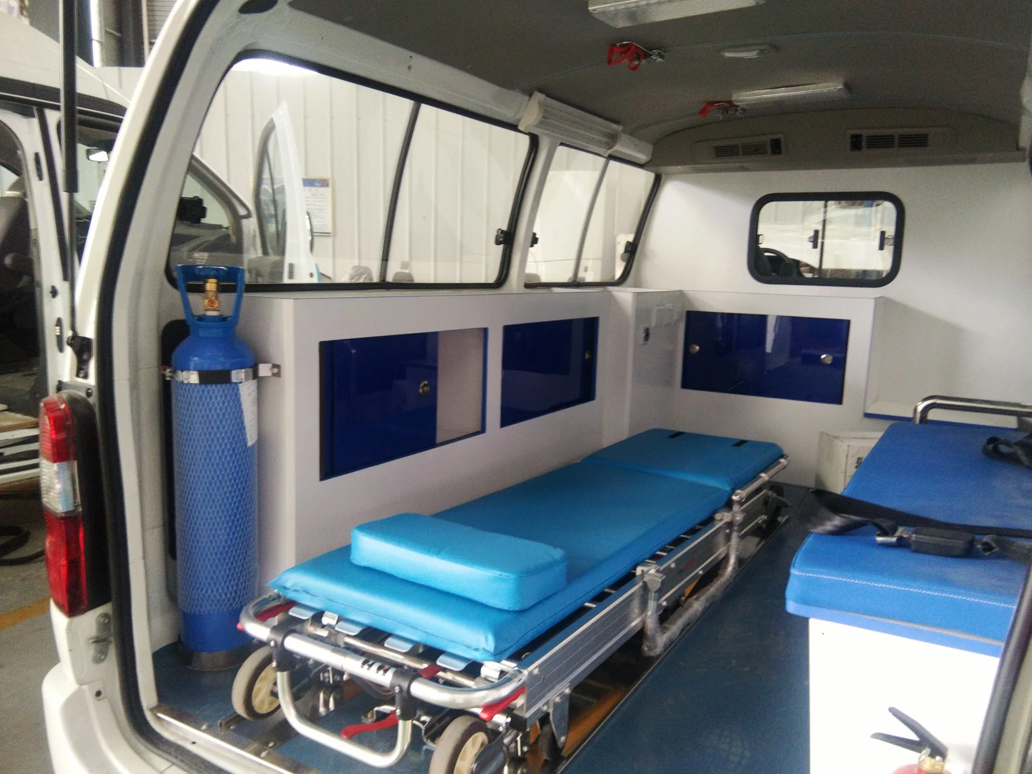 Vehículo médico de emergencia ambulante de tránsito de ICU barato