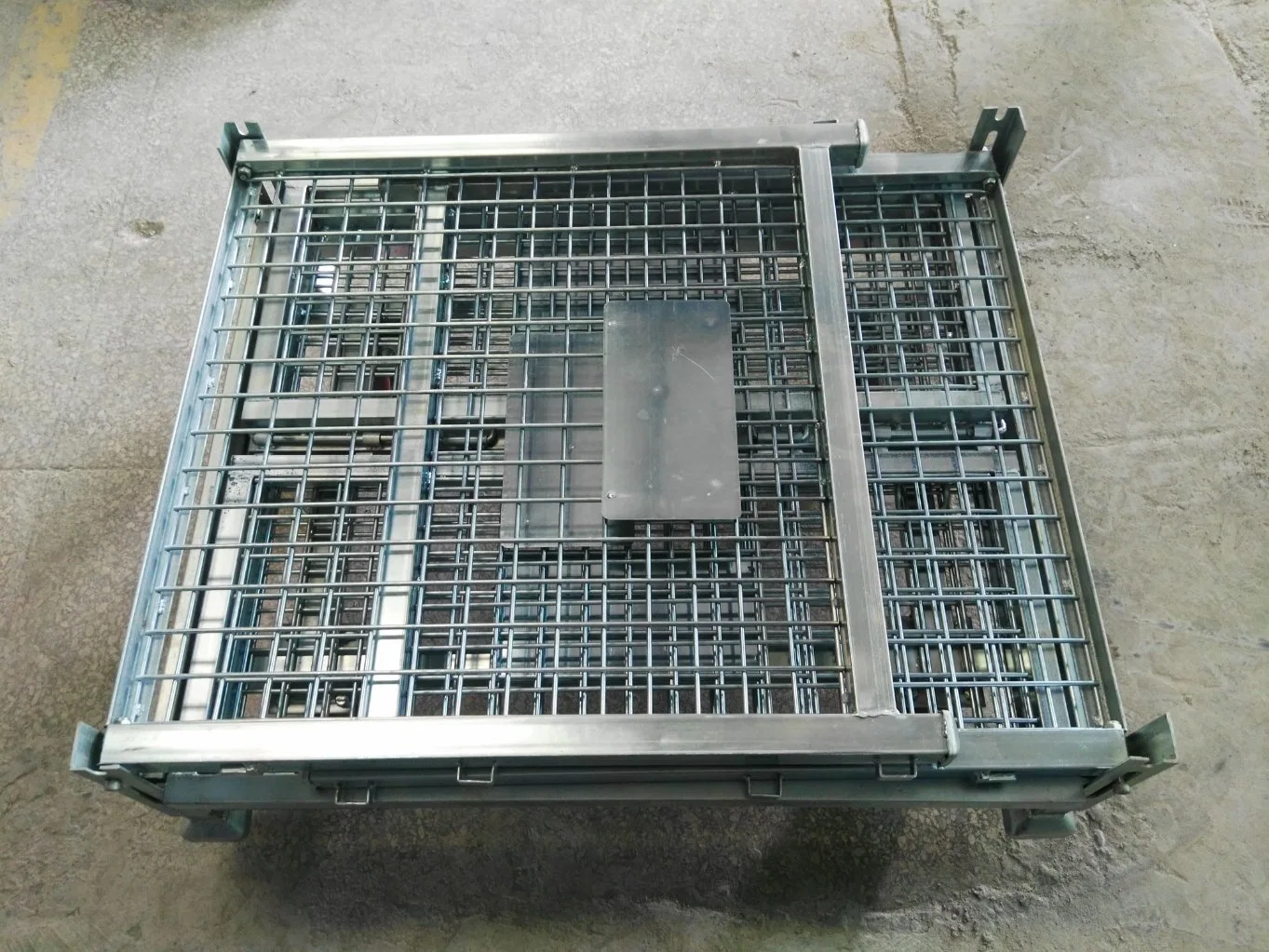 Heavy Duty Galvanized Mesh Pallet Container Cage with Wheels