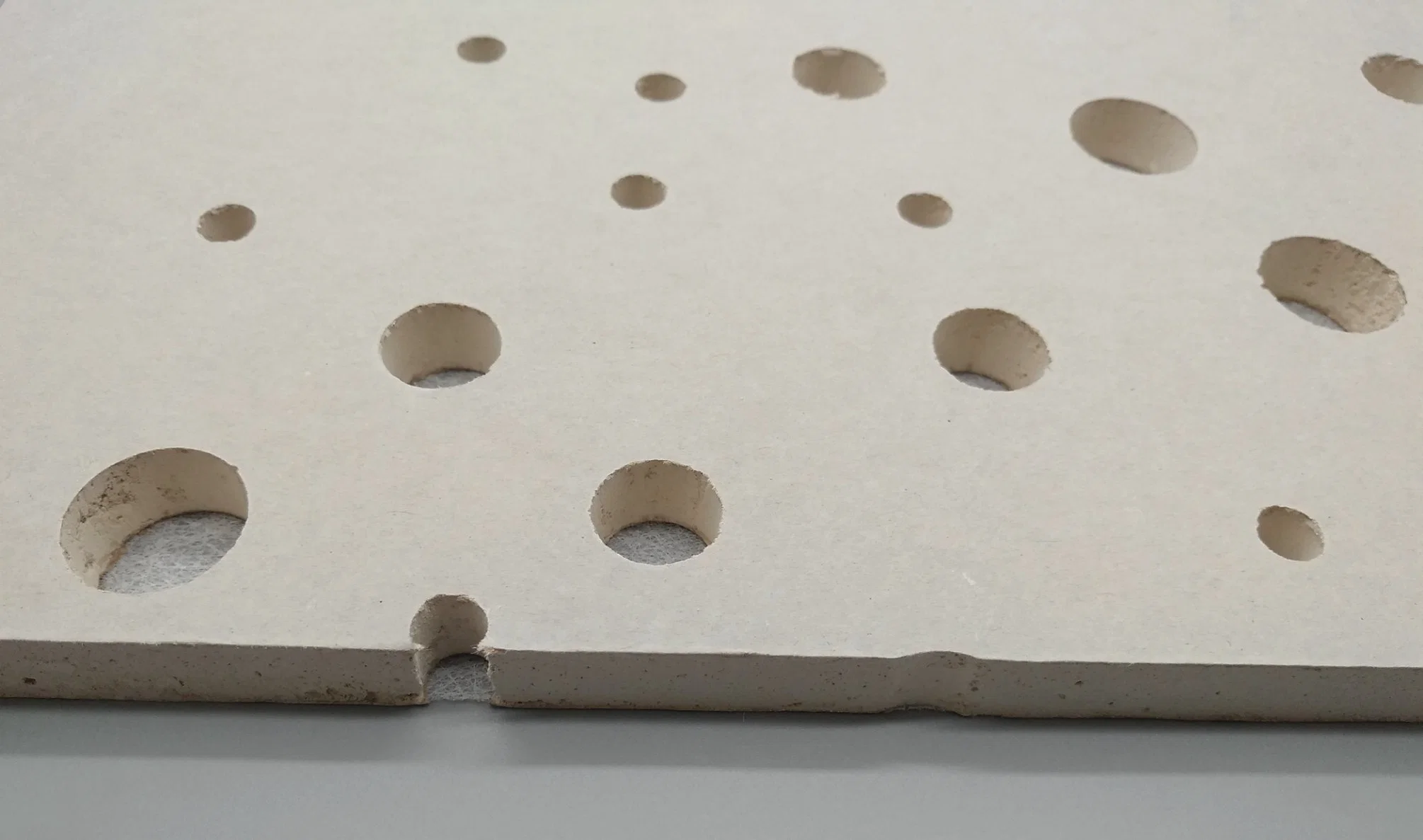 Gypsum Perforated Acoustic Board for Seamless Acoustical Ceiling and Wall System