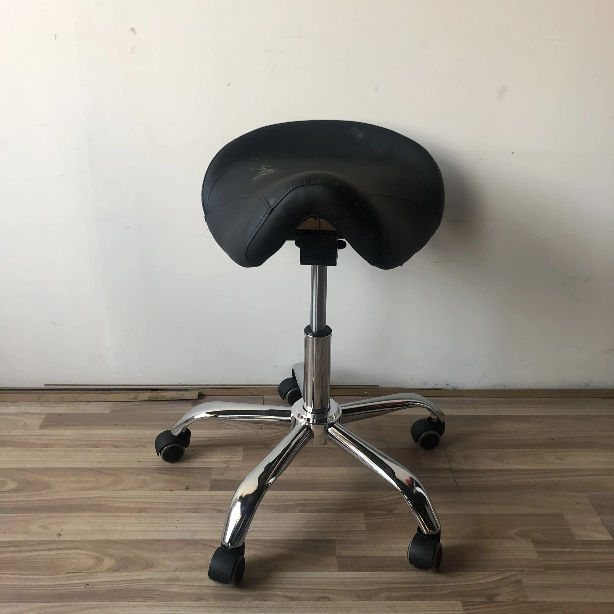 SPA Massage Master Salon Pedicure Saddle Stool