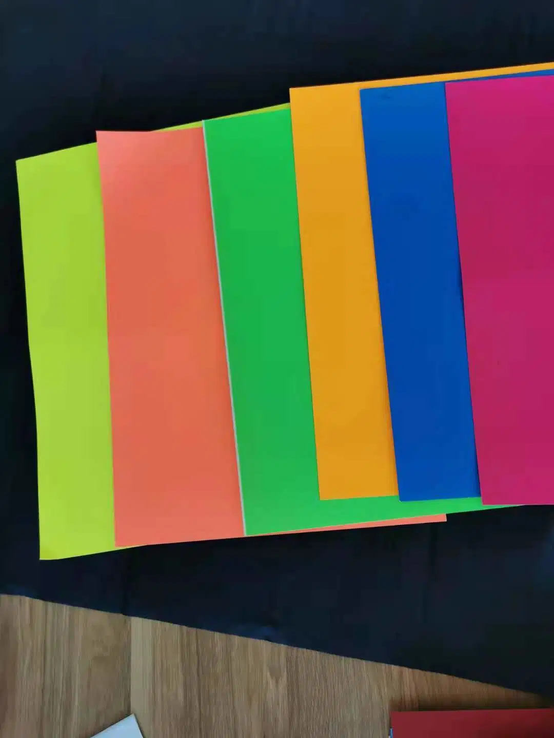 180GSM-250GSM A4 DIY Color Paper Fluorescent Color Paper, Neon Paper for Printing and Handcraft