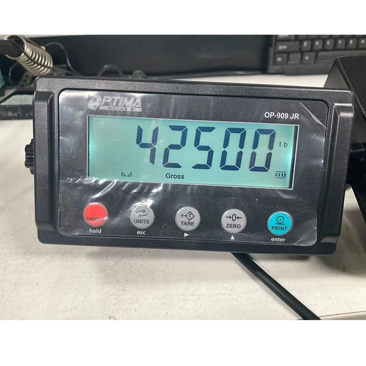 Cost-Effective Accurate Weighing Indicator with RS-232 Interface and Rechargeable Battery