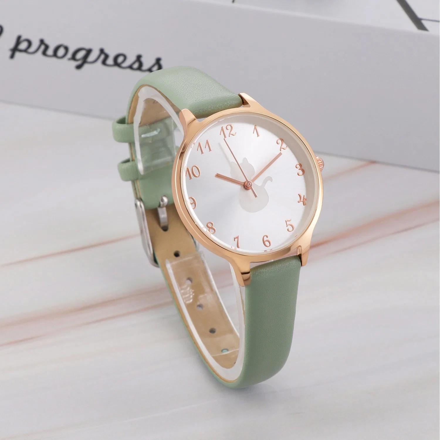 Montre-bracelet Fashionl avec Lady Watch Watch pour cadeau Watch Watch en cuir montre à quartz Fashion Watch Watch analogique en acier inoxydable Women Watch