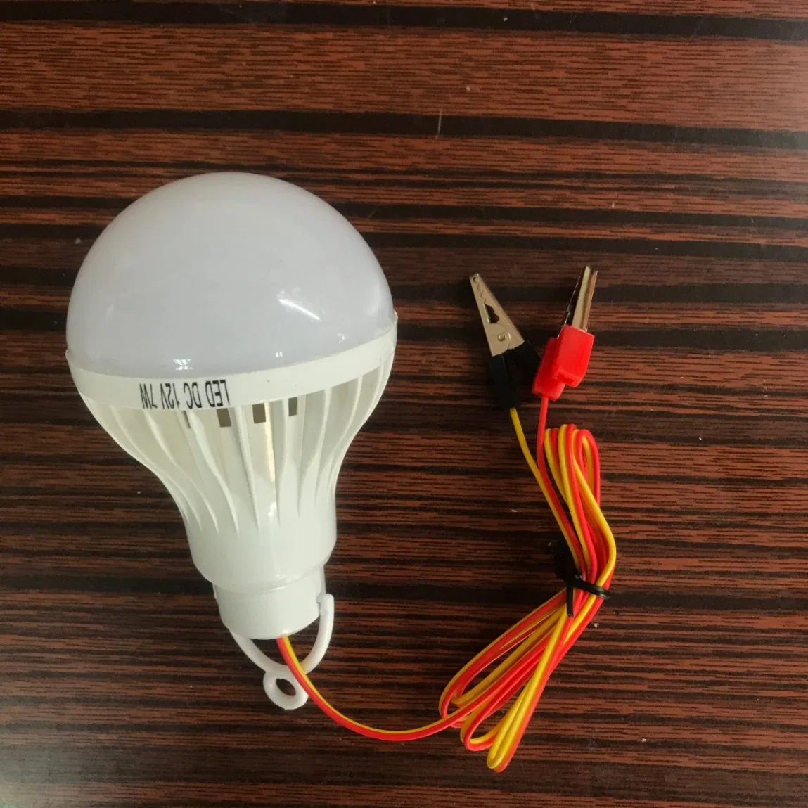 12V DC 3W 5W 7W 9W 12W Ampoule de LED en plastique économique