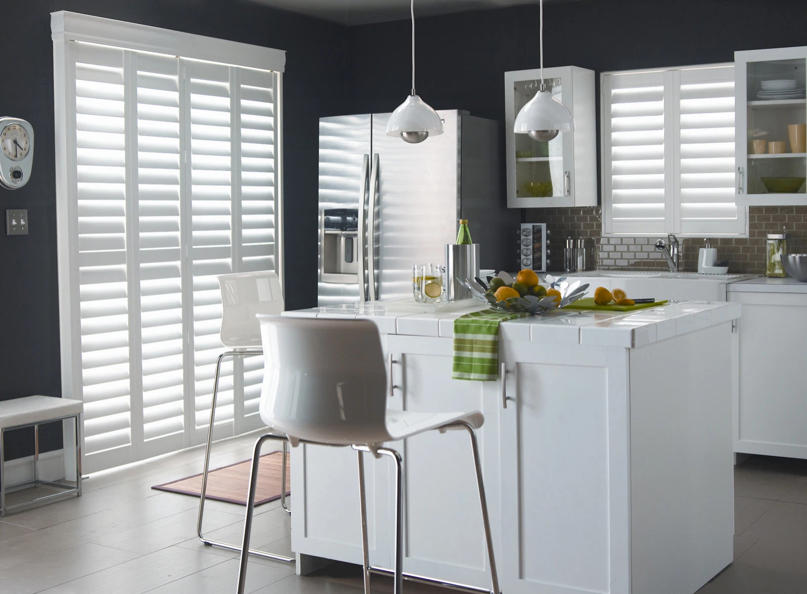 Modern Unique Custom Color Interior Decorating Blinds Shades PVC Plantation Shutters