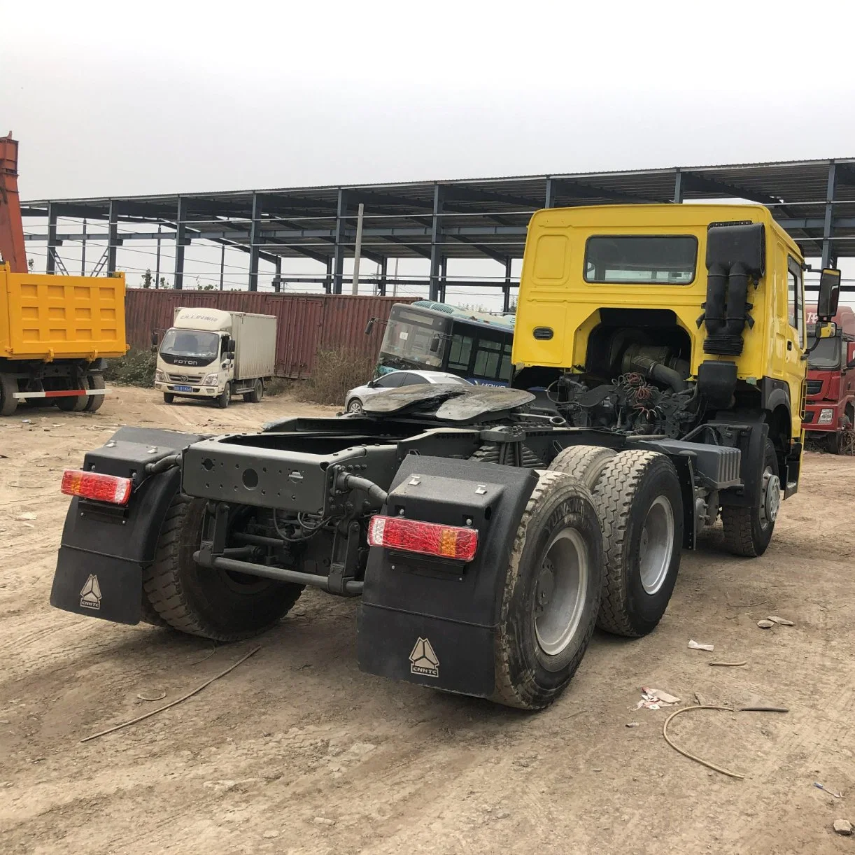 Sinotruk 375HP 371HP Used HOWO Tractor Head Truck for Malaysia Africa