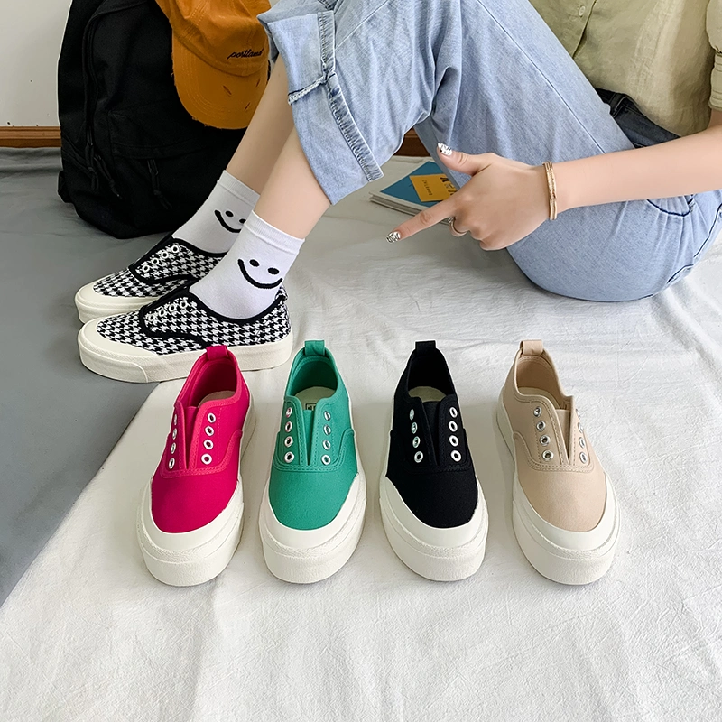 New Leisure Sports Board Shoes Color Matching Front Lace up Sports Low Top Women&prime; S Shoes Fashion Round Head Sports Shoes