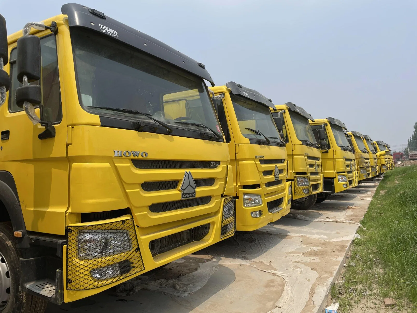 Venda a quente em África Sinotruk HOWO 375371HP A HP 6X4 VEÍCULO DE CARGA levantada da cabeça do Trator