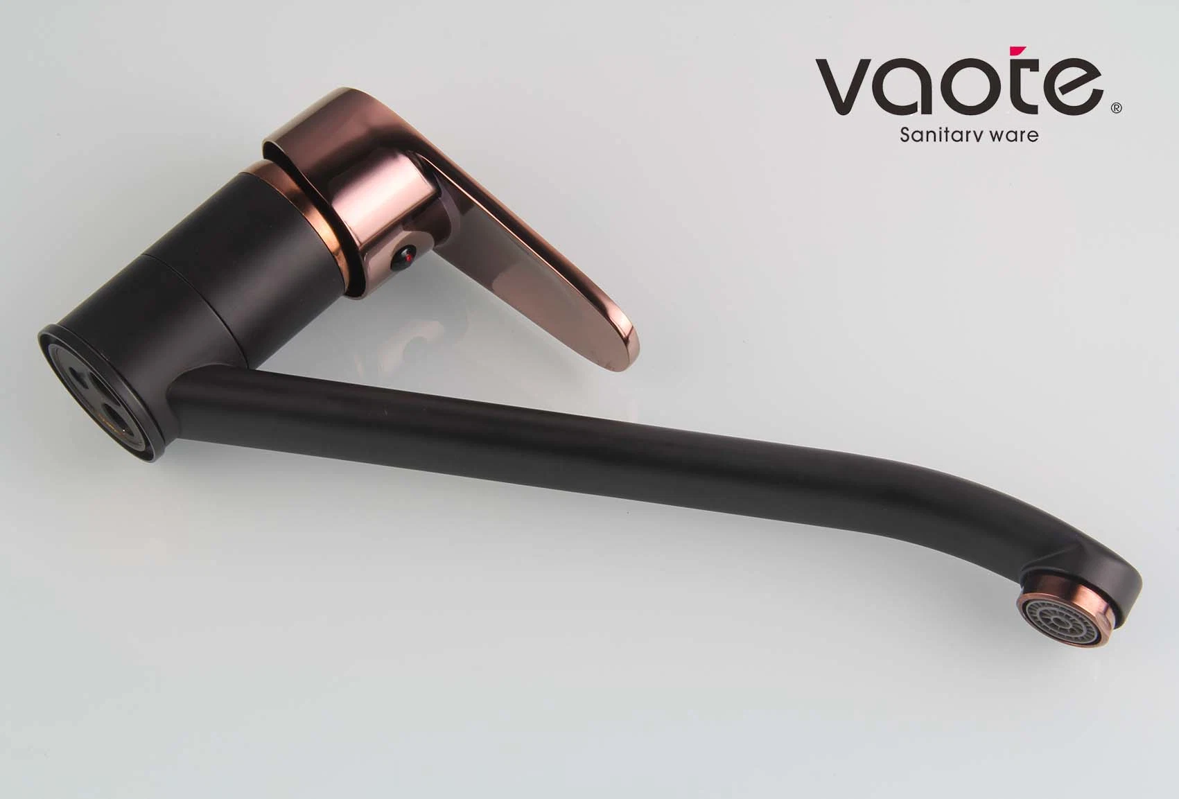 New Design Brass Matt Black with Rose Gold Kitchen Mixer Luxury Kitchen Faucet (VT 14105)