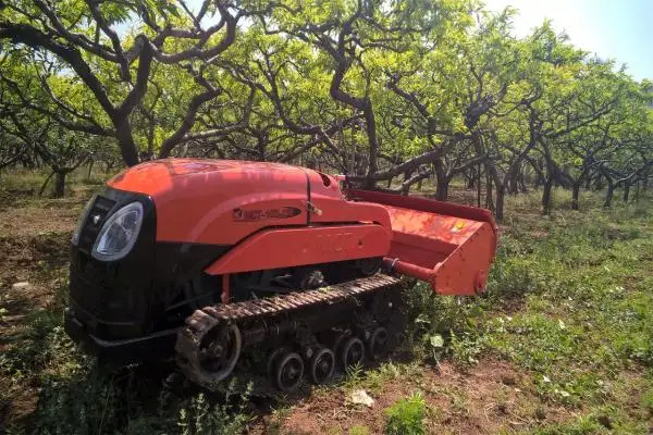 Tratores de Montanha OEM, Tratores de Neve, Motorros de Esteira e peças sobressalentes