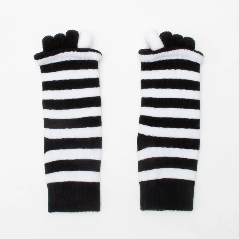 Cross Stripe Five Finger Toe Splitted Sweat-Absolvent Customizable Socks