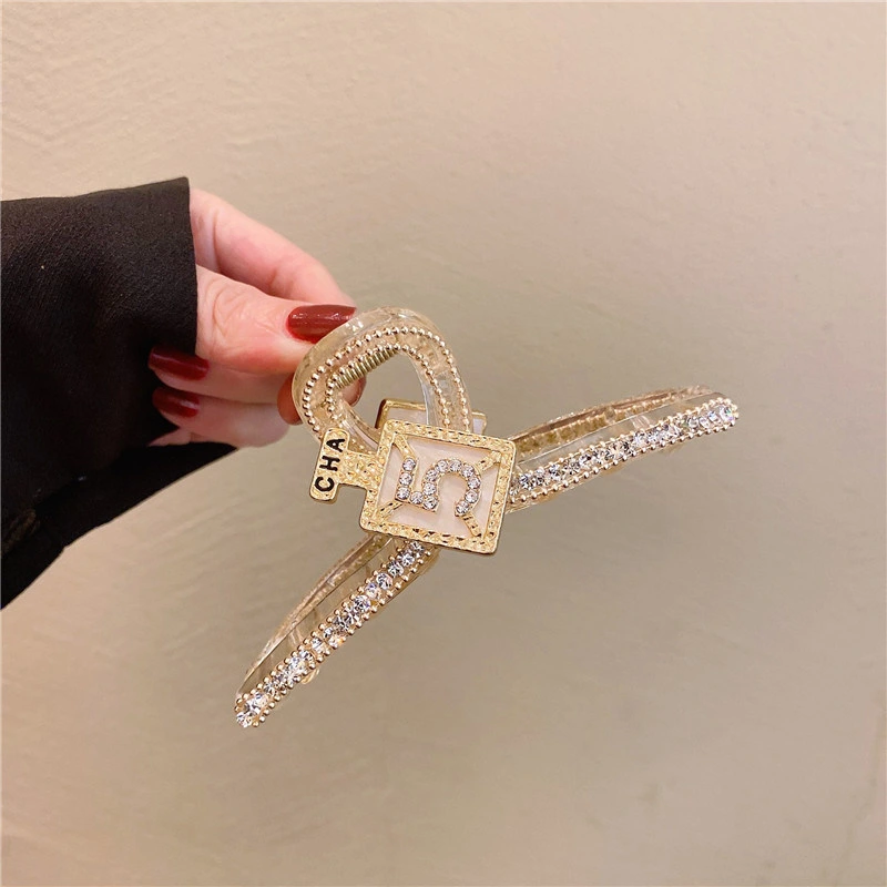 Hair Clips Perfume Bottle Pearl Rhinestone Large Disk Hairpin Hair Accessories Summer Sexy Luxury Design Hairpin