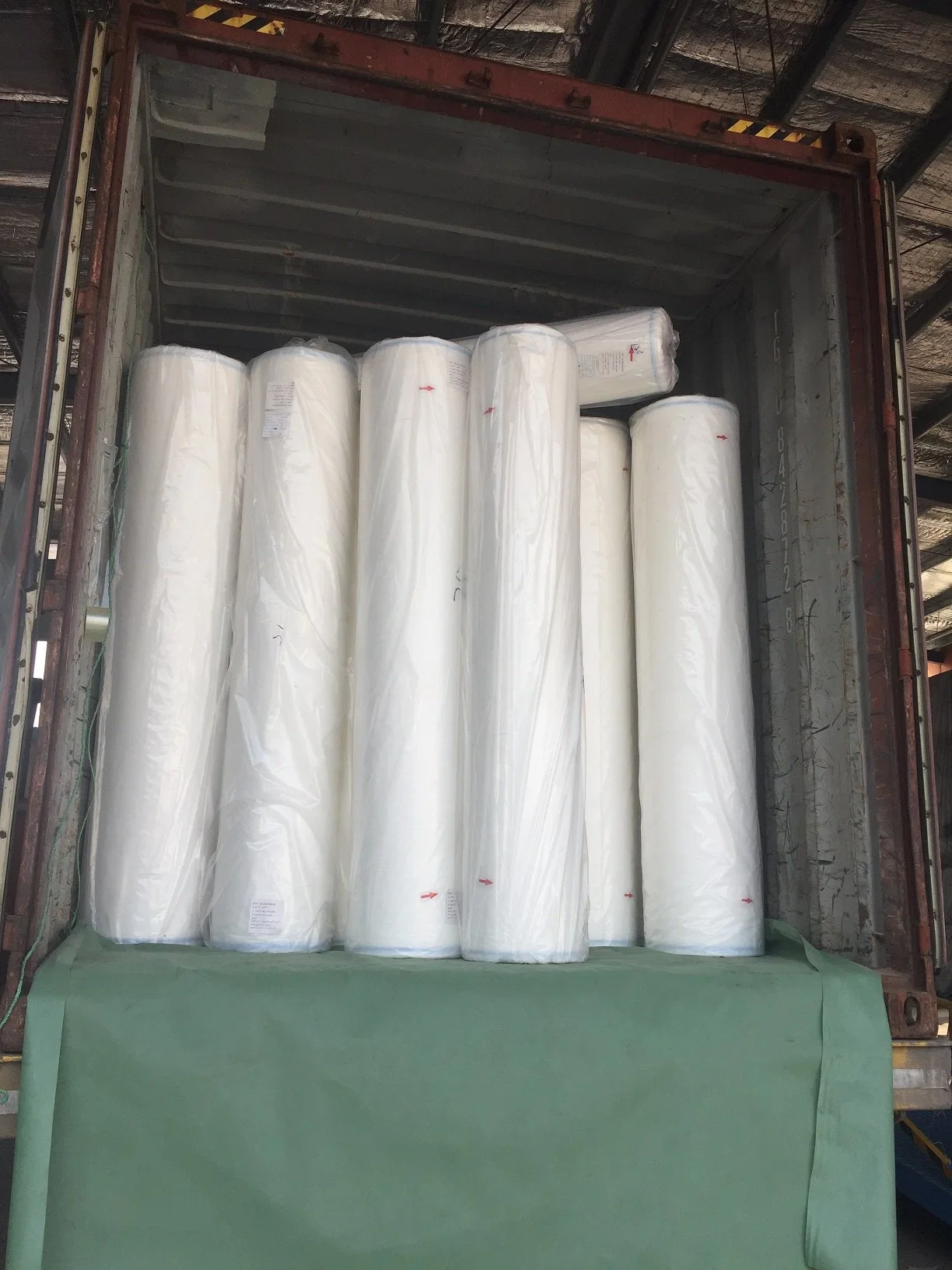 Non-Woven Fabric Cloth Roll Biodegradable PP Anti-UV Treatment Landscape