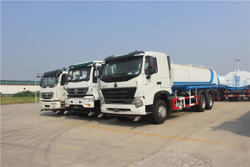 Sinotruk HOWO Water Tank Sprayer Trucks with Sprayer and Sprinkler for Road Cleaning