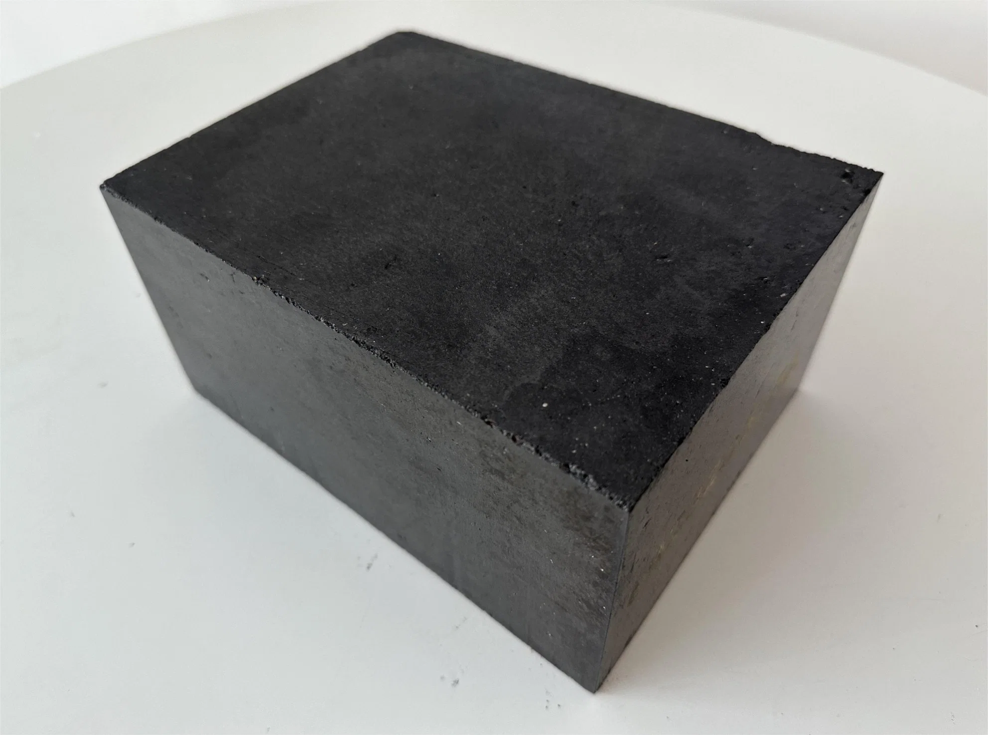 Manufacturers Supply Multi-Specification Magnesia Carbon Refractory Bricks for Steel Making Industry