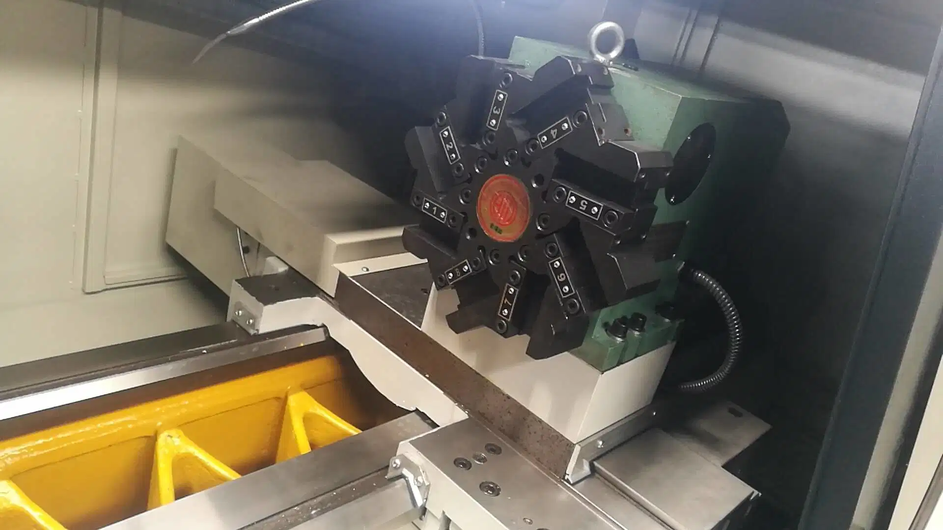 Hochwertige automatische Drehmaschine Ck6150 China Drehmaschine CNC-Metallbearbeitung Drehmaschine