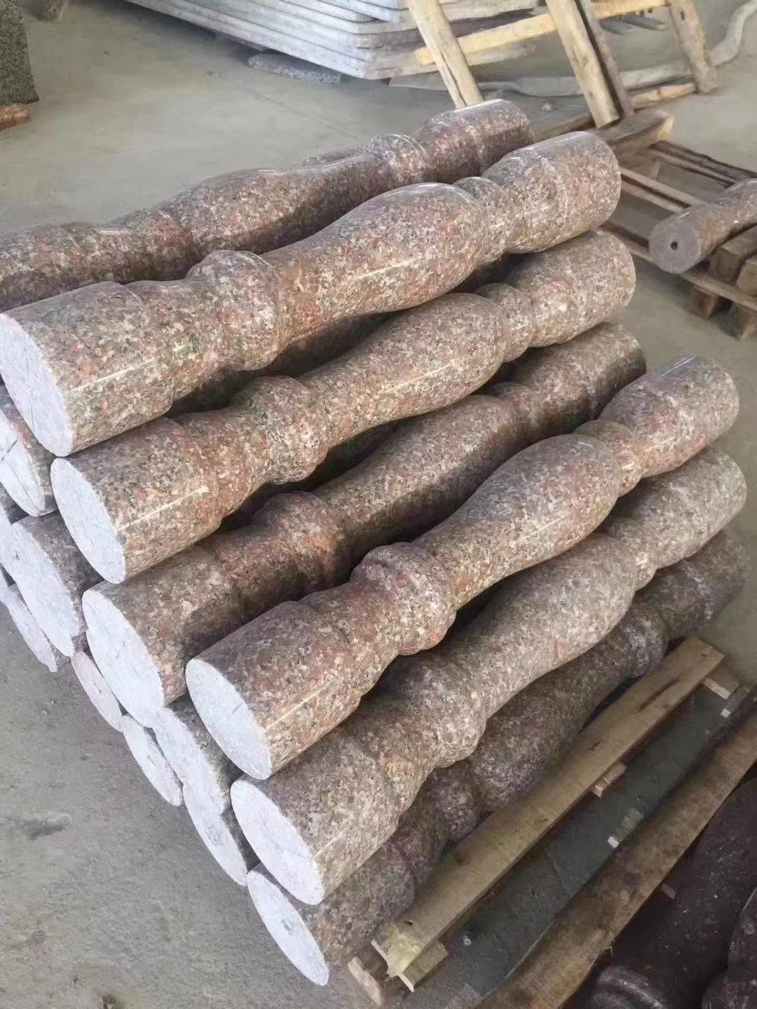 Manufacturer Cheap Tile Wulian Red Granite for Strip Slab/Tile/Riser/Stairs/Ball/Vase Column/Step