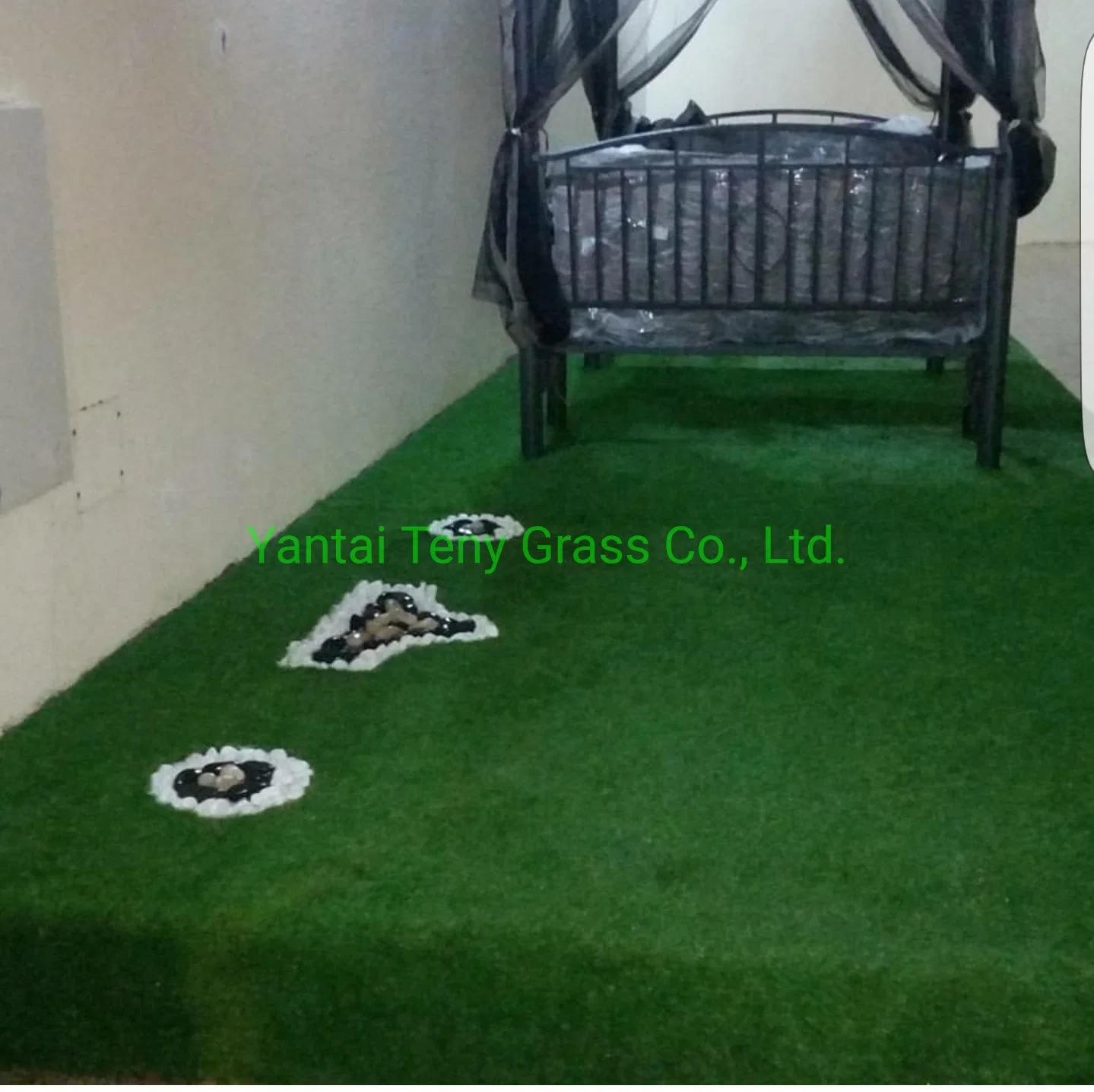 بيع حشائش اصطناعية ملونة من نوع Turf Field Turf للحصول على ديكور داخلى أو خارجى